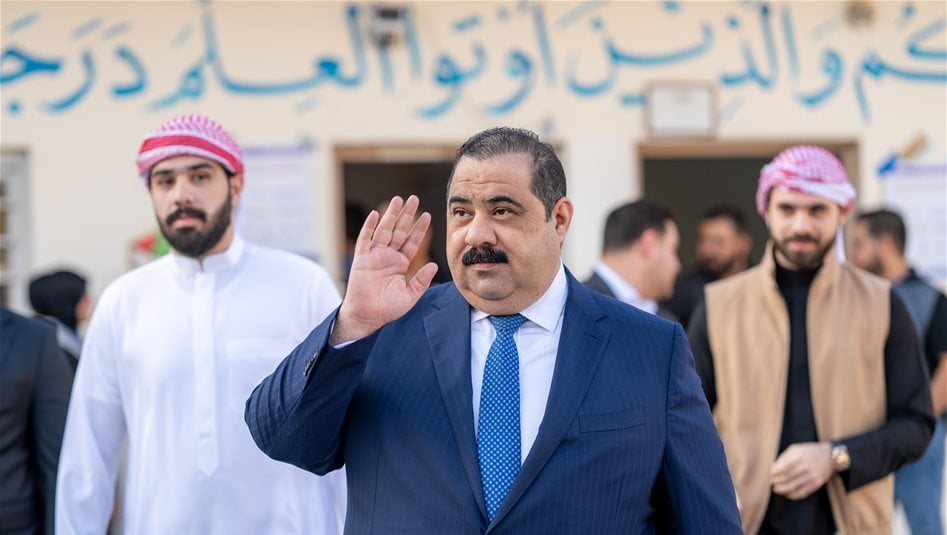 بالصور.. السامرائي يدلي بصوته يؤكد على العراقيين المشاركة الفعالة بالانتخابات