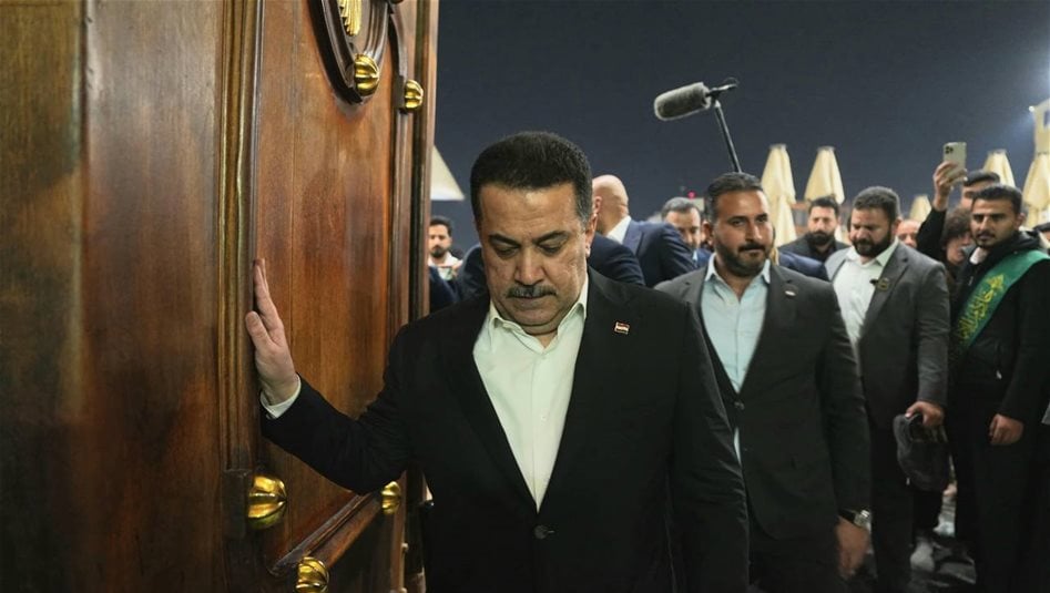 السوداني يزور الإمامين الكاظمين والإمام أبي حنيفة النعمان