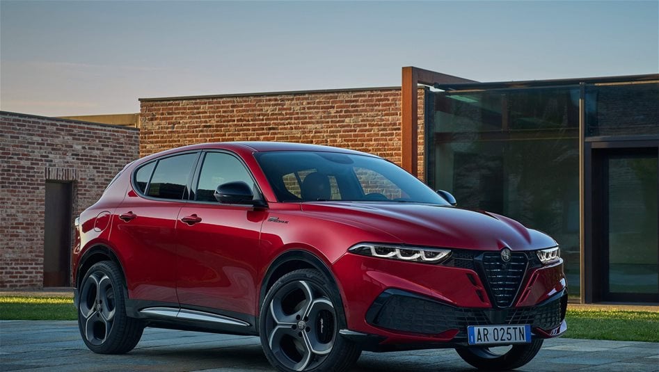 ألفا روميو تونالي الجديدة... السيارة التي فضّلت الأناقة على الثورة