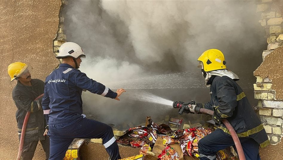 حريق قرب مخازن مفوضية الانتخابات في النجف (فيديو)