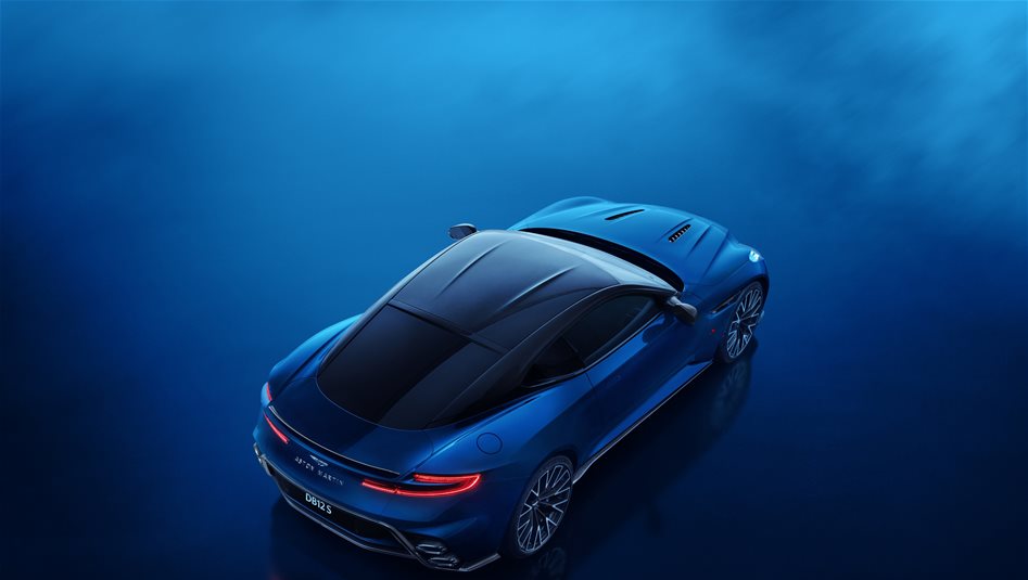 أستون مارتن دي بي 12 إس… قوة مذهلة أو محاولة لتمديد مجدٍ قديم؟