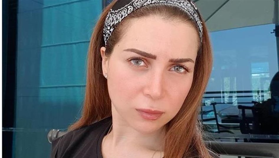 مي عز الدين وتيمور في شهر العسل