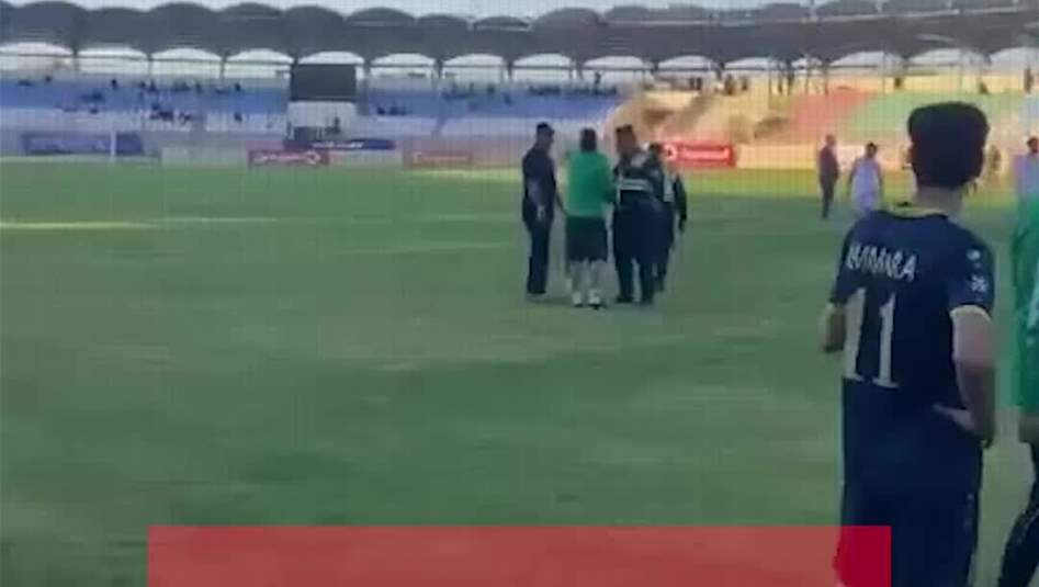 إصابة لاعب بسكين وآخر بكسر بالأنف.. جماهير الرمادي تعتدي على لاعبي نادي الحسين