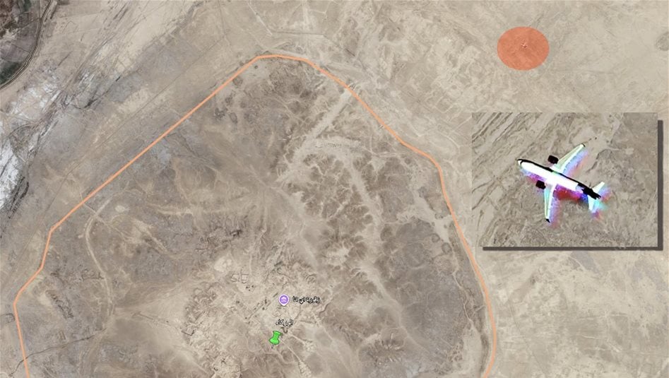 جدل يحتاج لتفسير.. الاقمار الصناعية ترصد طائرة مدنية موجودة في صحراء الوركاء منذ 2021! (صورة)