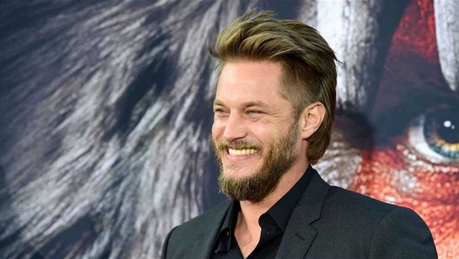 ترافيس فيميل في الزي العربي