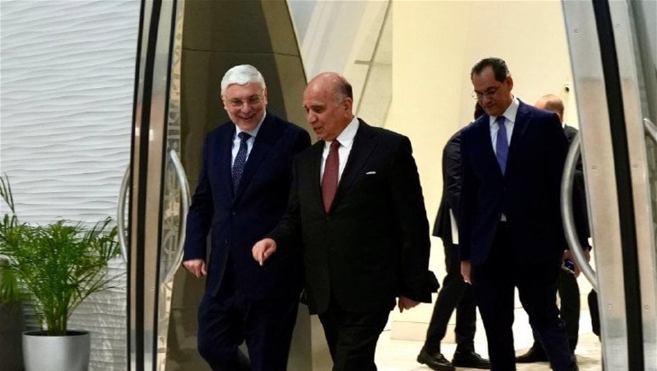 وزير الخارجية يصل قطر للمشاركة في منتدى الدوحة