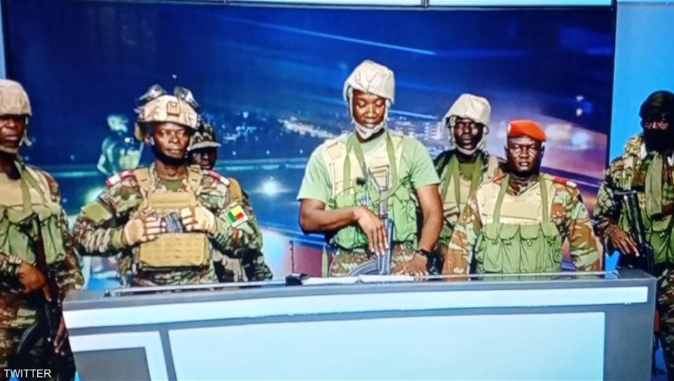 عبر التلفزيون الرسمي.. انقلاب عسكري يهزّ بنين ويطيح بالرئيس تالون