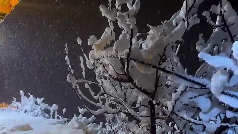 الابيض يُغطي حاج عمران الحدودية مع ايران