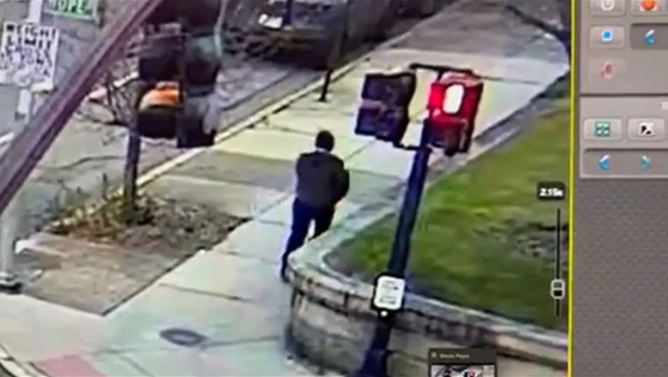 قتل واصاب 11 شخصا.. مسلّح يفتح النار داخل جامعة امريكية والجميع يبحث عنه