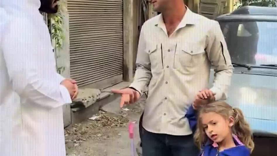 صانع محتوى يحقق حلم طفلة شامية ويعيد الامل اليها.. فيديو