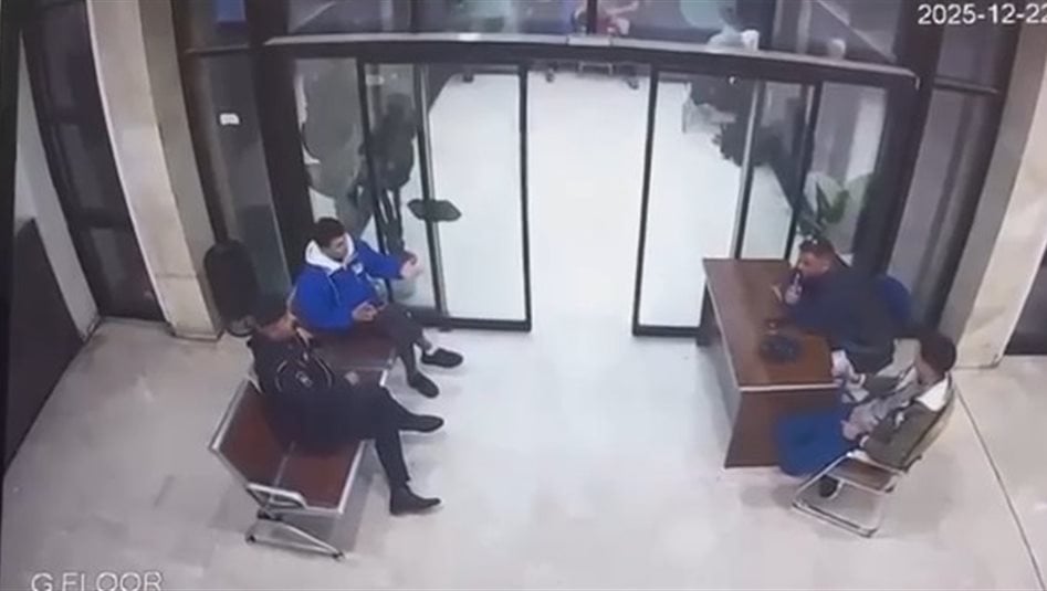 كاميرا مراقبة توثق اعتداءً على كوادر مستشفى تكريت التعليمي