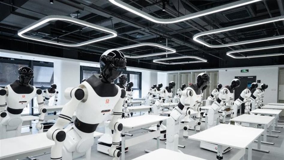 الصين تعلن افتتاح أول مدرسة للروبوتات البشرية