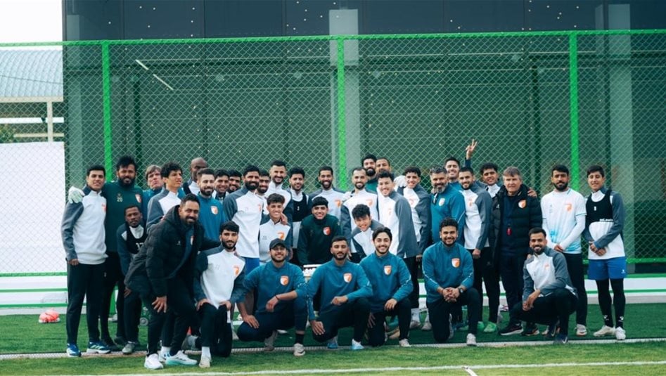 الروح الرياضية تنتصر.. الكرمة يفاجئ نجوم الأردن بعد إنجاز كأس العرب 2025 