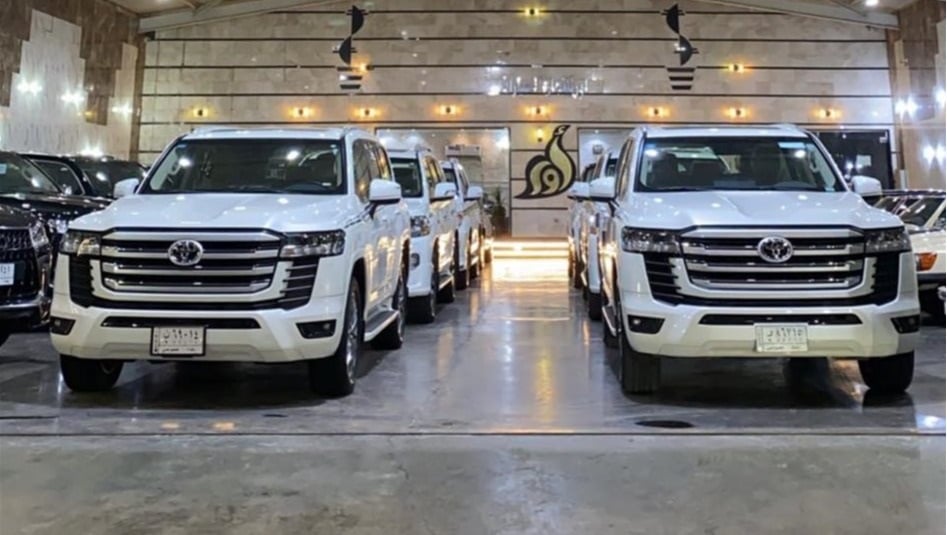 تجار سيارات يوجهون مناشدات: الوكلاء يشنون حربا وتعرفة السيارات الهجينة ارتفعت لـ15 بالمئة 