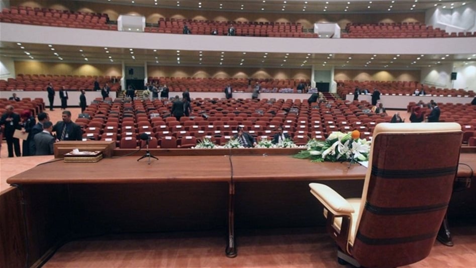 أوساط سياسية ومراقبون: رفض شعبي واسع لتولي شخصية متورطة بتهريب النفط رئاسة البرلمان 