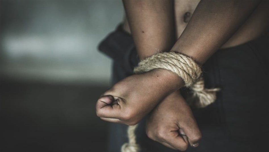 عصابة إيرانية تختطف عراقياً وتطالب بـ"4 شدات" مقابل إطلاق سراحه