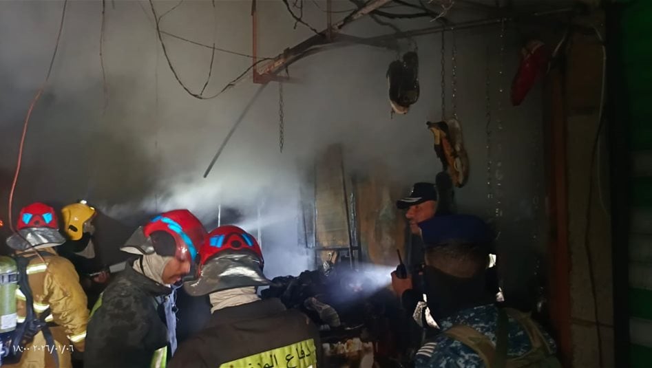 السيطرة على حريق داخل سوق باب الدروازة في بغداد