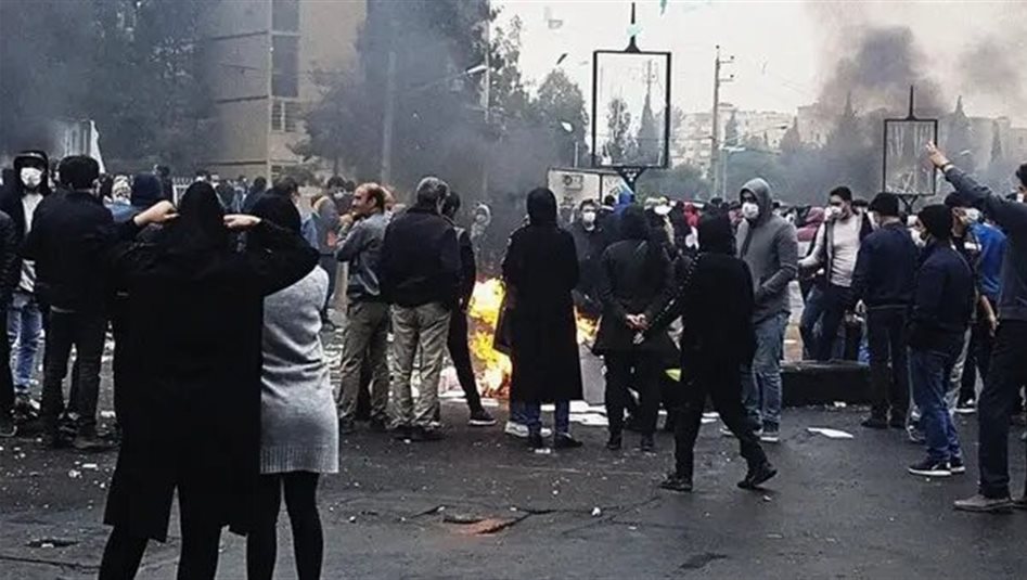 شهداء وفوضى في طهران.. التلفزيون الإيراني يكشف تفاصيل ما جرى ليلة أمس