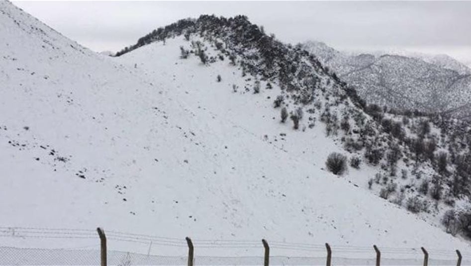 الثلوج تسبب المخاوف للعراقيين 