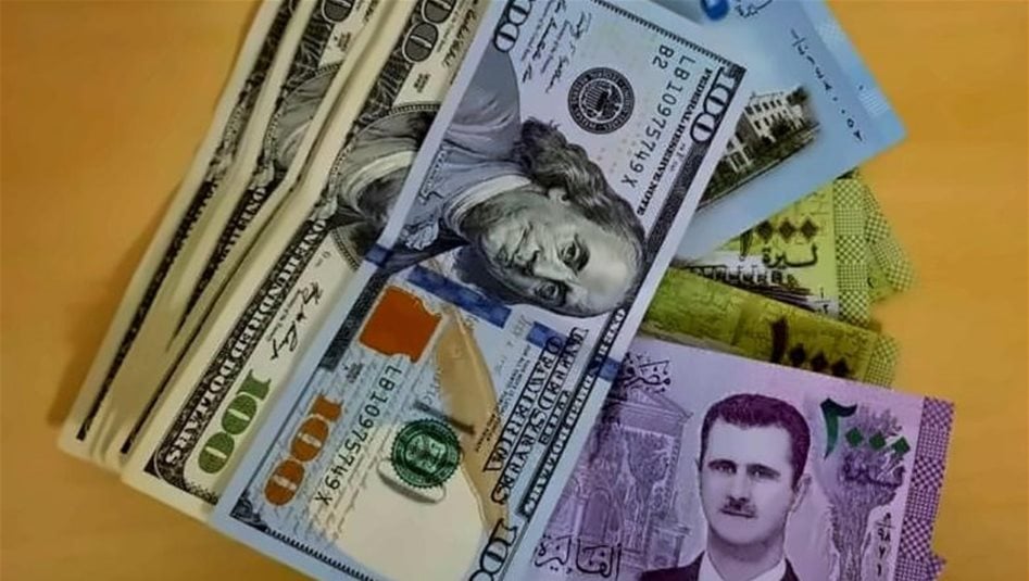 بعد اغلاق منخفض امس.. ارتفاع أسعار الدولار مع الافتتاح