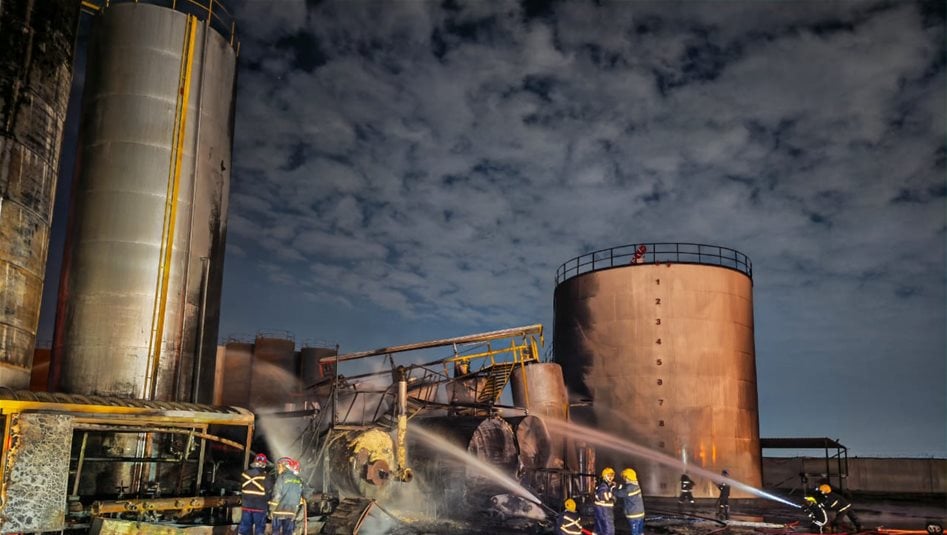 السيطرة على حريق اندلع في معمل للأسفلت شرقي بغداد 