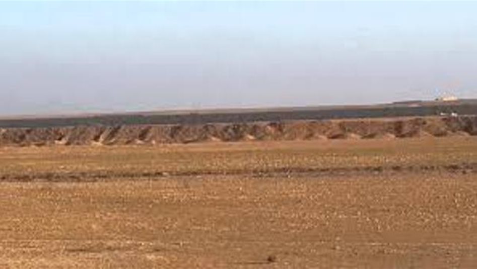 العراق يكشف عن تحصينات على الحدود وبالخصوص مع سوريا