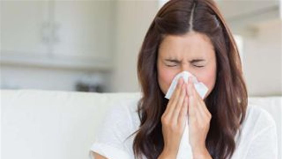 لماذا يعاني البعض من الزكام أكثر من الآخرين؟.. هذه الاجابة 