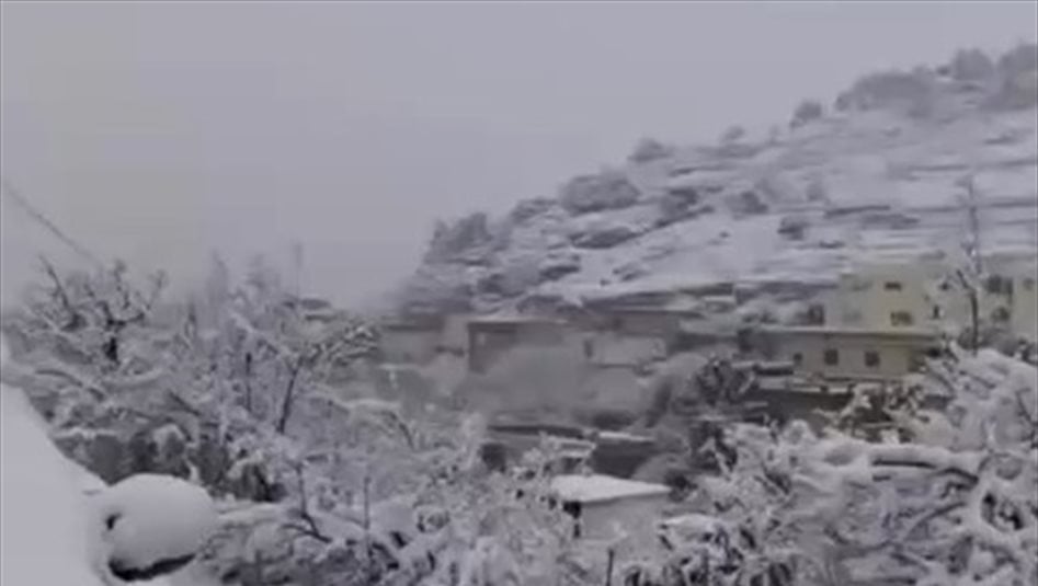 الثلوج تغطي قضاء عقرة في محافظة دهوك