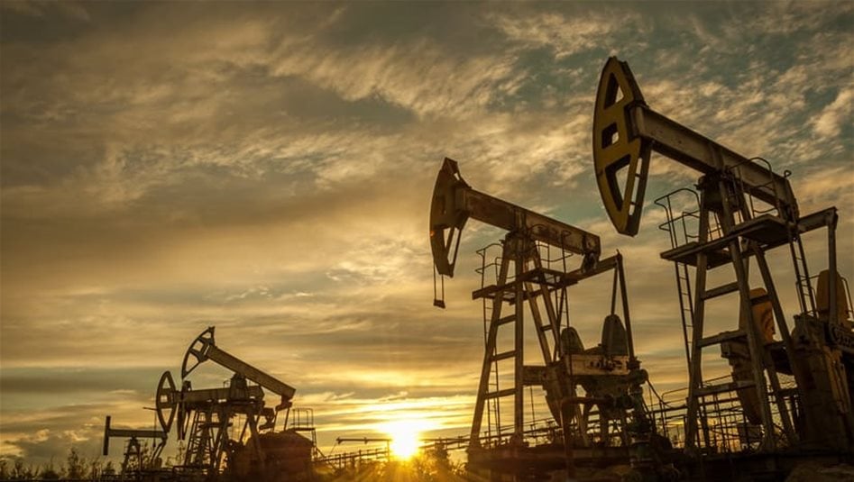 أسعار النفط العالمية ترتفع بأكثر من 2% 