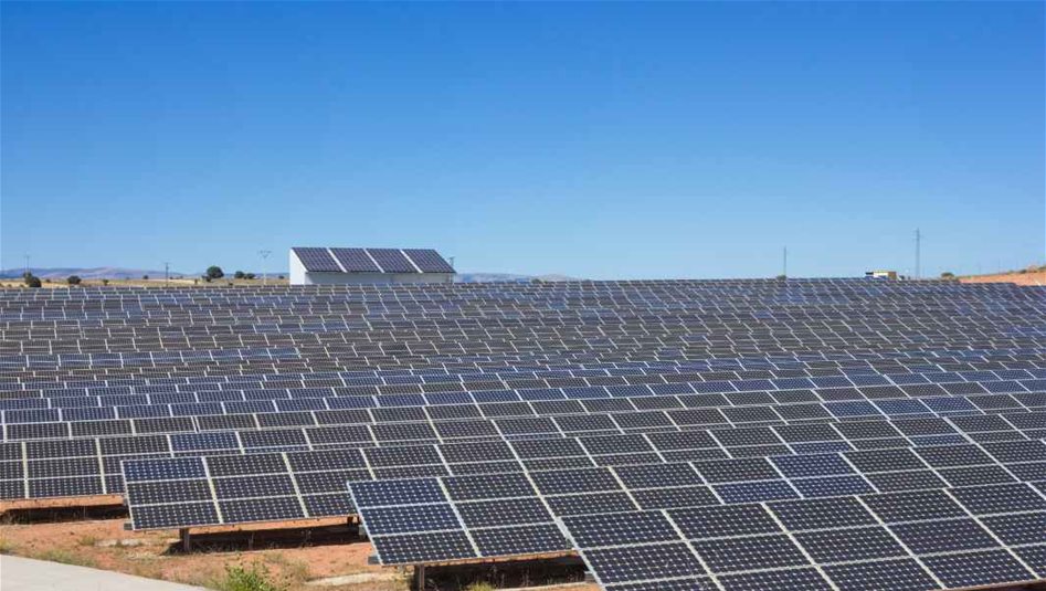 العراق – البنك المركزي يخفض سعر الفائدة على قروض الطاقة الشمسية إلى 2.5%