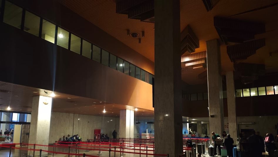 مطار البصرة ينفي خروجه عن الخدمة: انقطاع مؤقت للكهرباء 