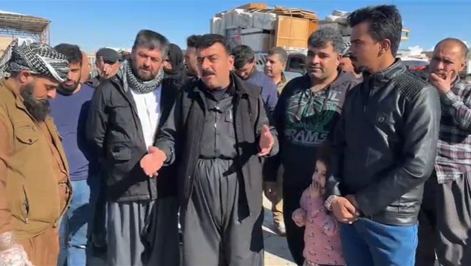 أصحاب سيارات الحمل يناشدون بالسماح بإدخال الخضروات والبضائع إلى مخمور (فيديو)