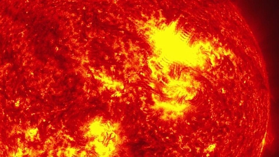 عواصف قادمة تهدد الأرض