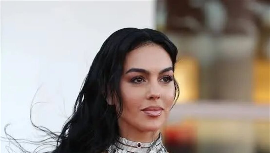 جورجينا تدعم رونالدو بعد ازمته مع النصر (صور) 