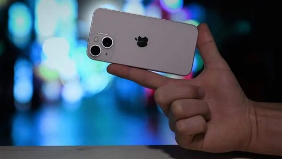 "آبل" تخطط لإطلاق آيفون اقتصادي