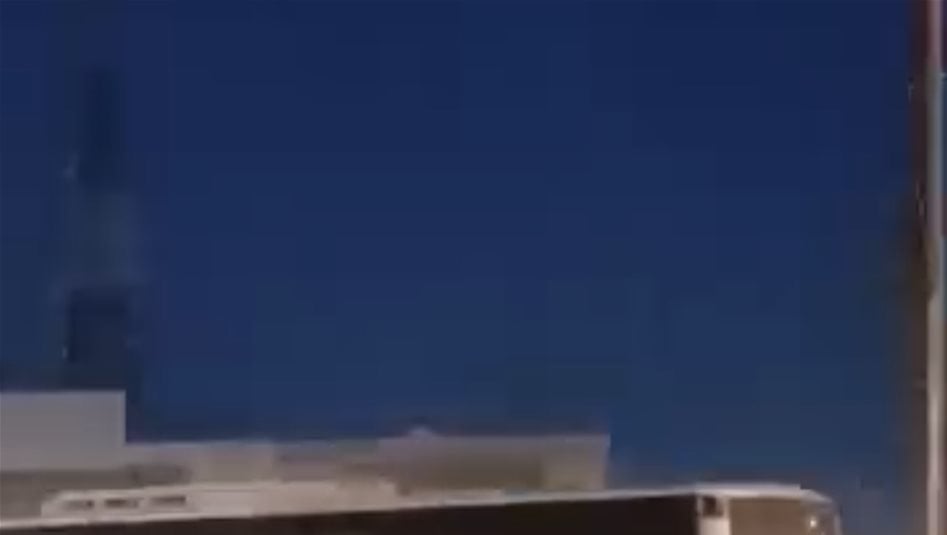 50 باصاً بنوافذ معتمة.. رتل أمني كبير ينقل سجناء داعش إلى الناصرية