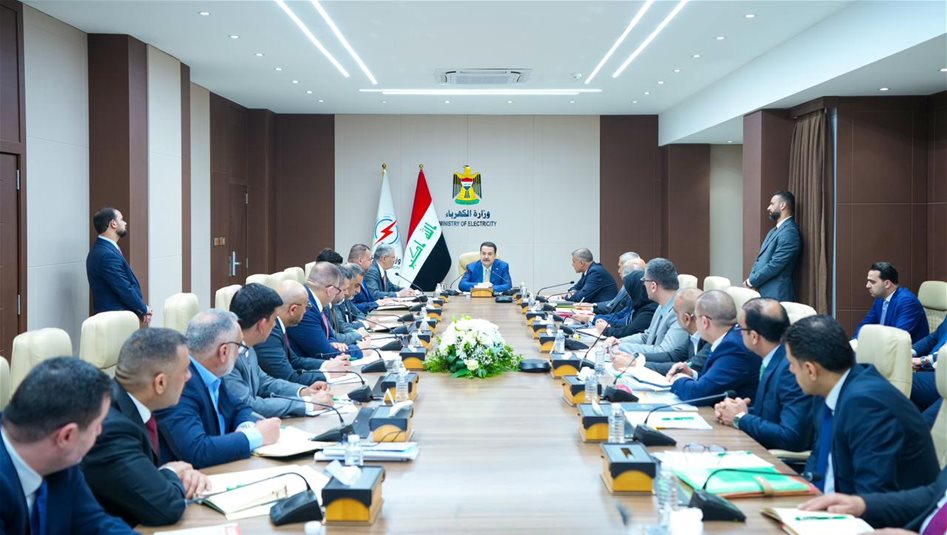 السوداني يوجه بإعداد دراسة لمعالجة اختناقات الشبكة الوطنية وملف جباية أموال الكهرباء 