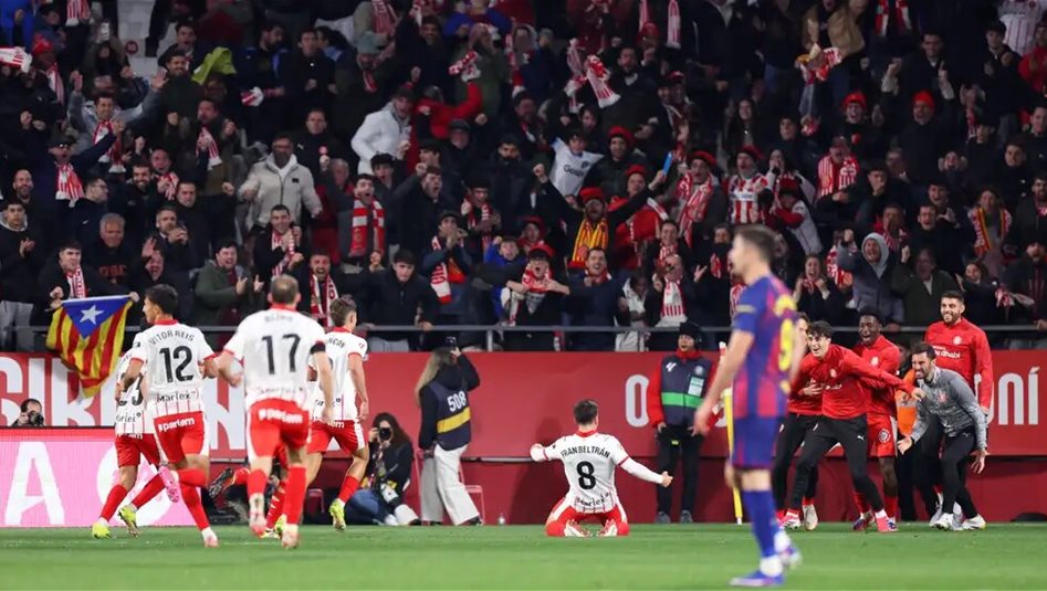 جيرونا يهزم برشلونة ويقدم خدمة كبيرة لريال مدريد