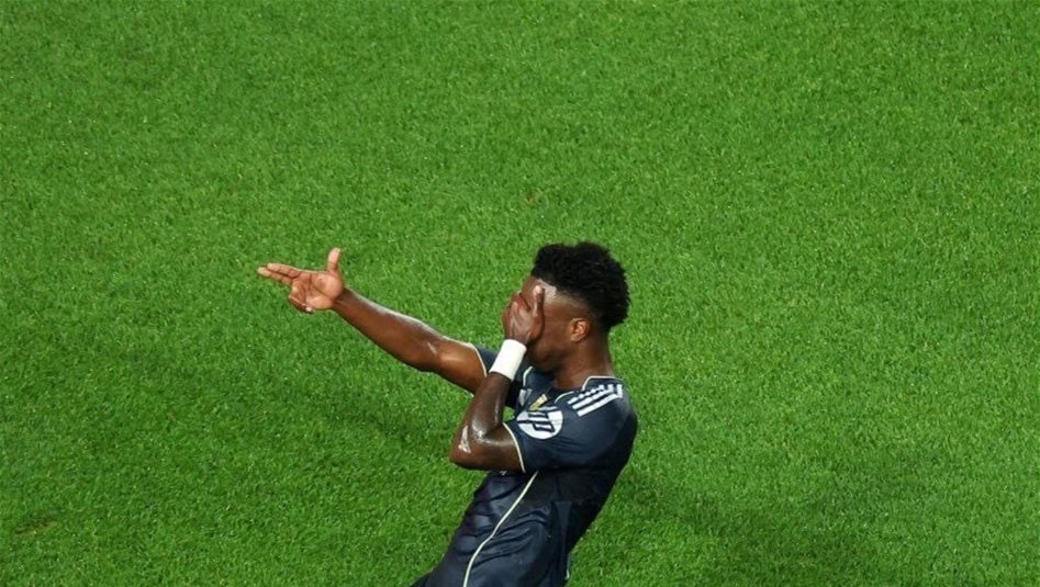 بريستياني يقر بالإساءة لفينيسيوس: لم أنعته بـ"القرد" بل بلفظٍ معادٍ للمثليين!