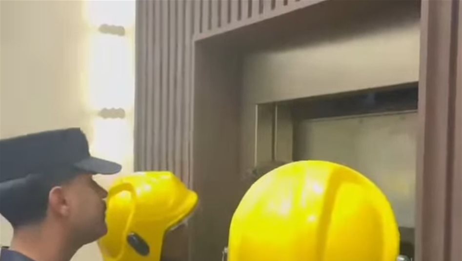 العراق – في كربلاء.. إنقاذ أربعة أشخاص كانوا محاصرين داخل مصعد