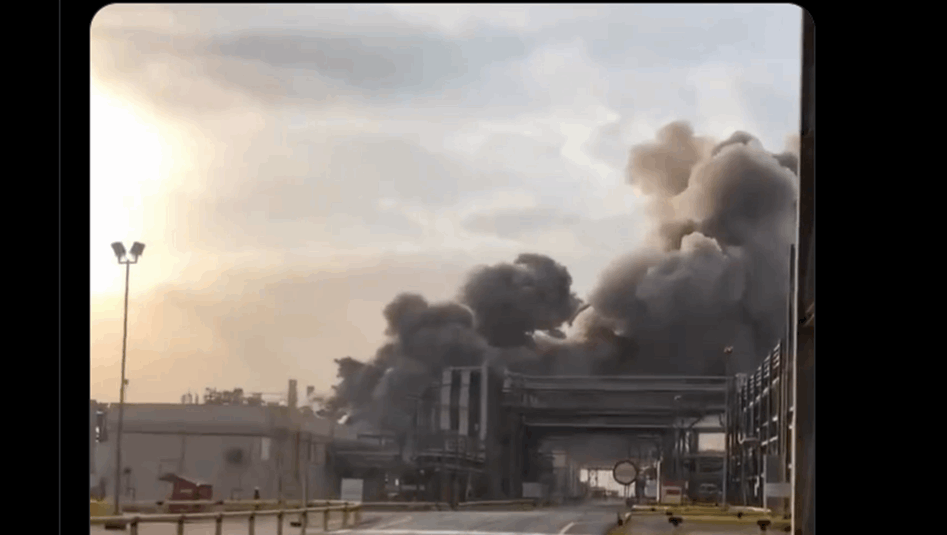 اغلاق مصفاة وحريق في ارامكو السعودية اثر هجوم بطائرة مسيرة