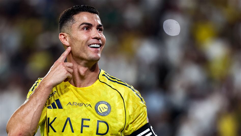 رغم غلق الأجواء وخطورة السماء.. رونالدو يحلق الى مدريد (صورة)