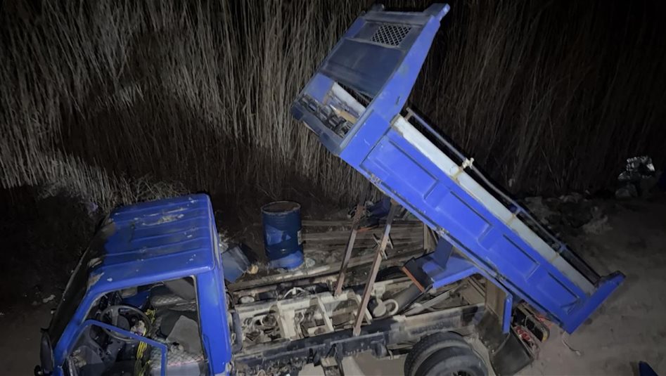 العراق – وسائل إعلام أمنية تعلن ضبط سيارة كيا وصواريخ في أبو غريب