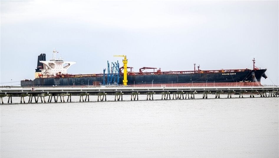 "فيتش" تحذر: اضطرابات الشحن ومضيق هرمز قد تضغط على موانئ ومطارات آسيا