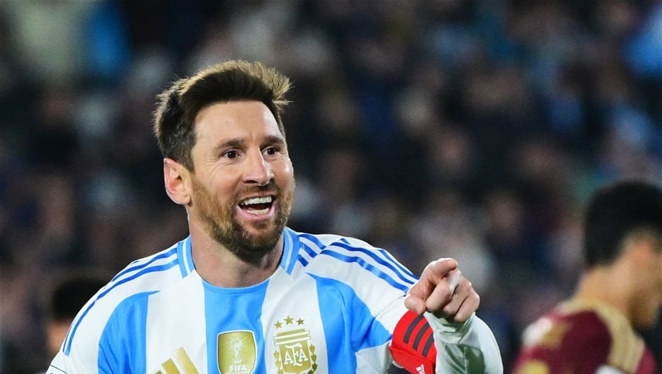 ميسي يدخل عالم الموسيقى 