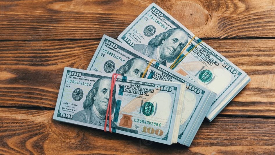 بعد الانخفاض.. أسعار الدولار تعاود الارتفاع في العراق اليوم