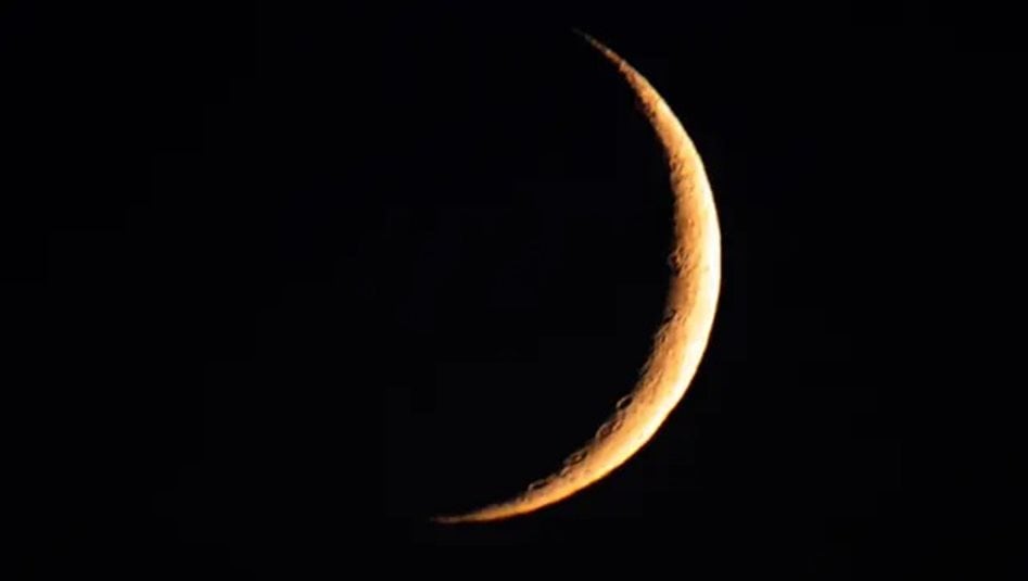 الوقف السني يدعو لتحري هلال العيد 