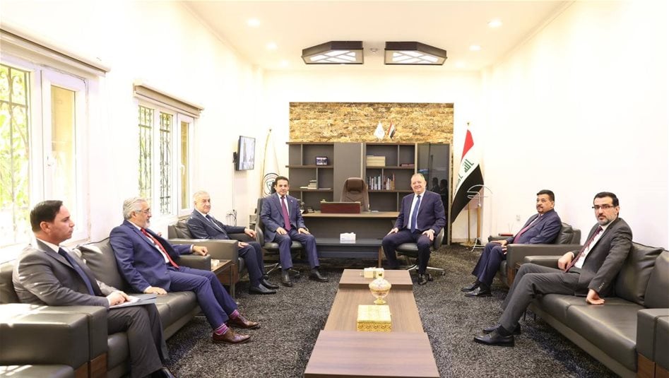 الأعرجي يزور مقر جهاز المخابرات الوطني لبحث عدة ملفات