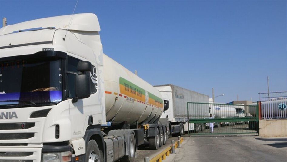 بالفيديو.. 5 اصابات وتضرر الشاحنات في العراق نتيجة القصف بالجانب الايراني 