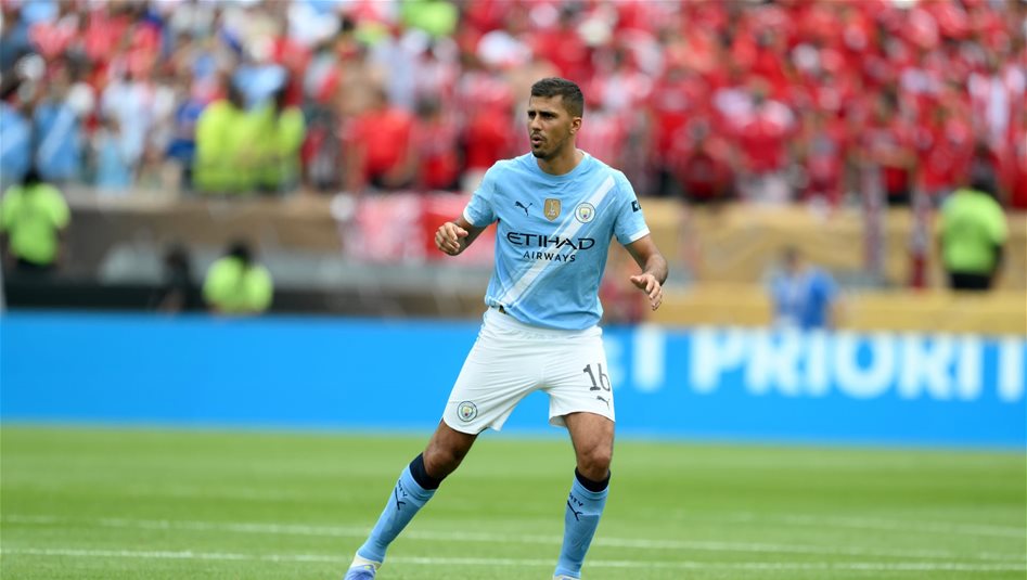 رودري يرد على جدل الانتقال إلى ريال مدريد 